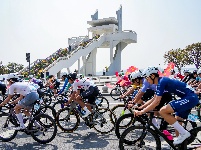 图集 | 2026中国公路自行车公开赛（湖北枝江站）开赛——风驰枝江·逐梦滨江