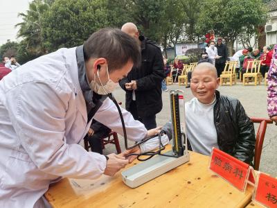 传承雷锋精神 助力科普惠民