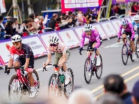 图集 | 2026中国公路自行车公开赛（湖北枝江站）开赛——风驰枝江·逐梦滨江