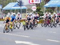 图集 | 2026中国公路自行车公开赛（湖北枝江站）开赛——风驰枝江·逐梦滨江