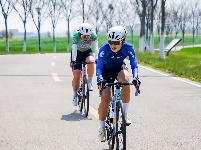 图集 | 2026中国公路自行车公开赛（湖北枝江站）开赛——风驰枝江·逐梦滨江