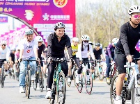 图集 | 2026中国公路自行车公开赛（湖北枝江站）开赛——风驰枝江·逐梦滨江