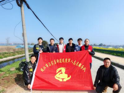 植绿添春色 老兵显担当