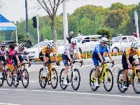 图集 | 2026中国公路自行车公开赛（湖北枝江站）开赛——风驰枝江·逐梦滨江