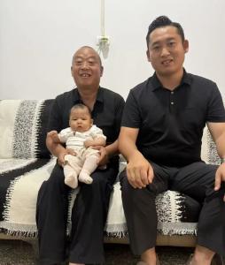 枝江这对田垄上的“父子档”，谁说了算？