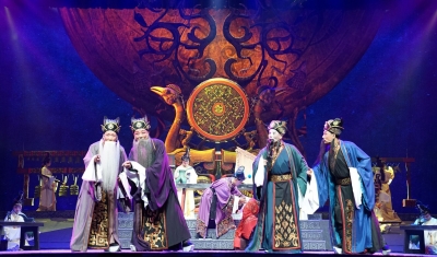 新编历史传奇剧《九连墩》在襄阳剧院精彩排演