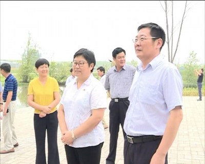 何飞率党政代表团到宜城市考察