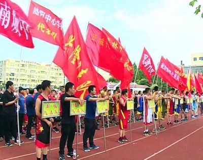 我市教育系统举行教职工篮球赛