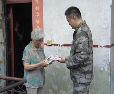 “拥军妈妈”姚培凤，二十年情暧子弟兵 