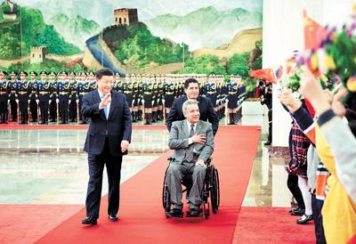 习近平同厄瓜多尔总统莫雷诺会谈