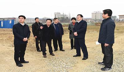 市领导到枣琚路项目建设一线调研现场办公 协调解决相关问题