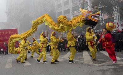 舞龙舞狮闹元宵　欢天喜地贺新春