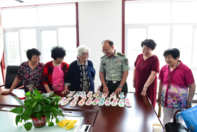 “拥军妈妈”姚培凤：拥军爱兵二十载  千针万线寄真情