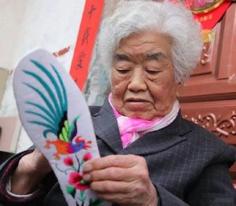 姚培凤荣膺2019年“襄阳最美兵妈妈”
