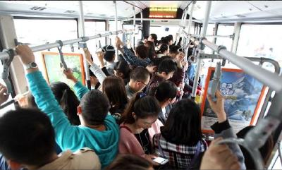 市交通部门全力保障市民公交出行