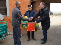 企业爱心捐赠 助力脱贫暖人心