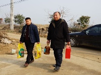 企业爱心捐赠 助力脱贫暖人心