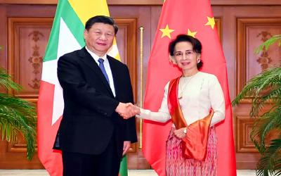 习近平同缅甸国务资政昂山素季会谈