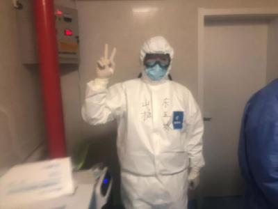 13年后我就成了你！山东援鄂医疗队员与曾抢救自己的医生在黄冈抗疫一线重逢 