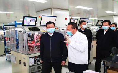 应勇：继续把疫情防控作为最重要工作，逐步加大经济社会发展统筹力度