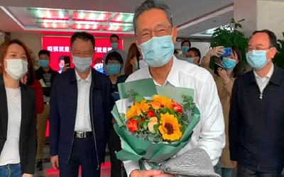 钟南山，笑了！网友：看到您笑我们就安心了