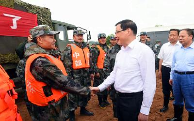 坚决打赢这场硬仗！应勇赴黄梅和阳新检查指导防汛救灾工作