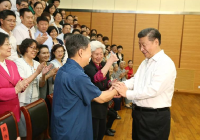 让教师成为让人羡慕的职业 习近平这样关心教师队伍建设