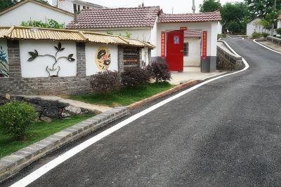 我市切实改善农村贫困群众的住房条件