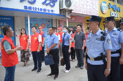 枣阳市新时代文明实践中心开展送法律到社区活动