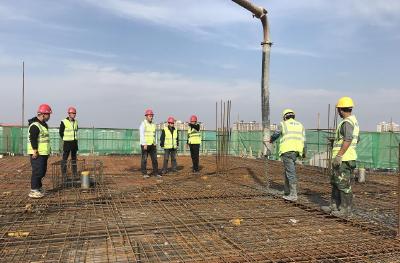 中国一冶郑州市第十五人民医院项目主体结构封顶