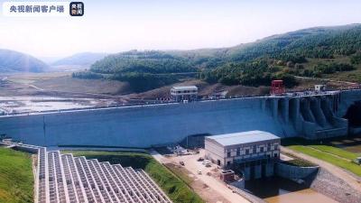 超级工程！黑龙江省第一座碾压混凝土重力坝下闸蓄水场面壮观