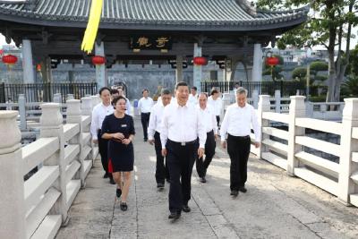 习近平：爱这个城市，就要呵护好她、建设好她
