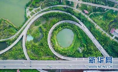 走江滩 看青山 新华网“青山绿水红钢城”大型直播活动即将开启