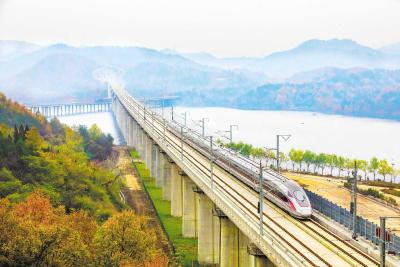 湖北：汉十高铁舞动襄随十城市群 一年发送旅客逾千万人次