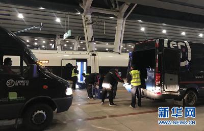 从武汉发往北京 国内首条复兴号动车组整列装运快件列车开始运行
