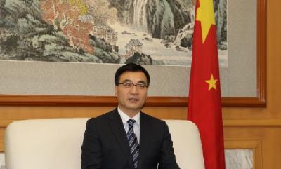 中国驻蒙古国大使柴文睿接受长江日报独家专访 3万只“选美”羊贴秋膘后交中方