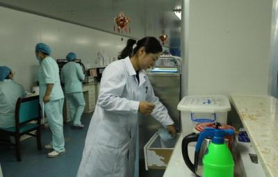 青海格尔木：援青医生李钰用行动诠释职责与使命