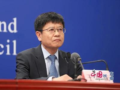 冬天疫情还会卷土重来吗？新冠疫苗有必要打吗？这场发布会信息量大！ 
