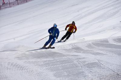 国内首个高山跳台滑雪训练科研基地投入使用