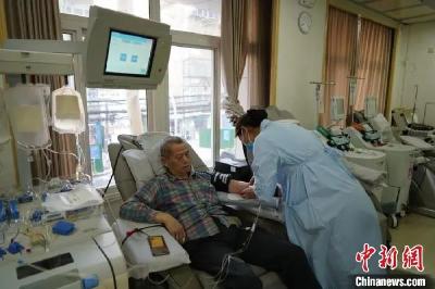 一家人22年一件事！无偿献血663次