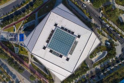 广东广州南沙：粤港澳大湾区新添一大型图书馆，多项AI智慧服务业内首创