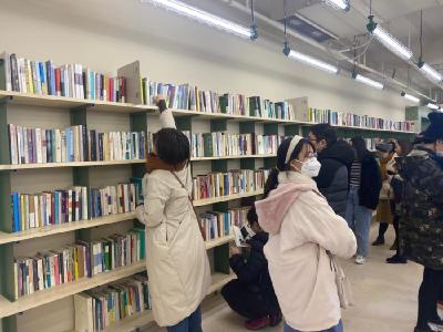 上海再掀实体书店开业潮，超越“颜值”传递“文化体验” 