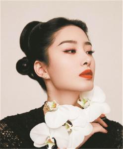 “中国妆”走热 助国潮彩妆“出海” 