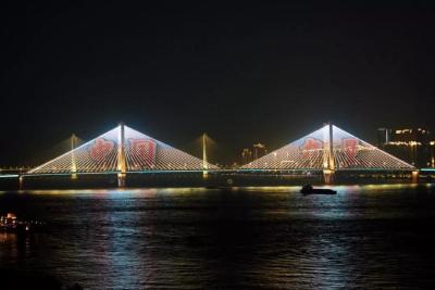 三峡电站：四个“一”见证寒流变“暖流”