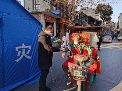 【城区新闻】绝不让群众吃二遍苦！“蓝色哨棚”再现蔡甸街头