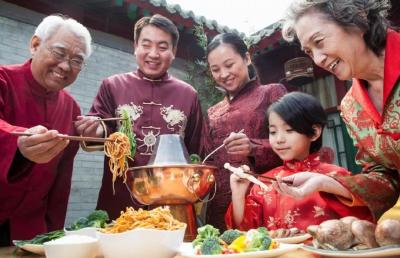 就地过年下的春节消费：菜肉管够吗