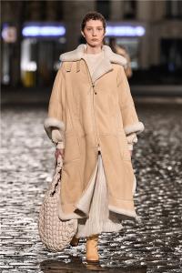 Chloé2021年秋冬成衣大秀 