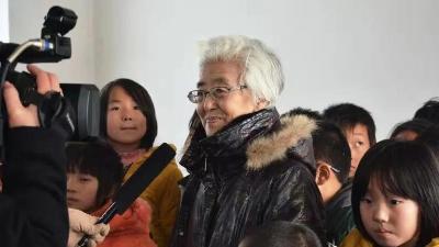 辽宁朝阳李淑清：扫公厕 探病人 79岁仍当志愿者 