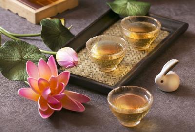每日辟谣|花茶是中药，喝多了会内分泌失调？专家科普 