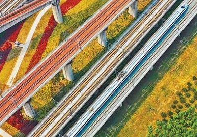 4月10日零时起全国铁路实行新的列车运行图